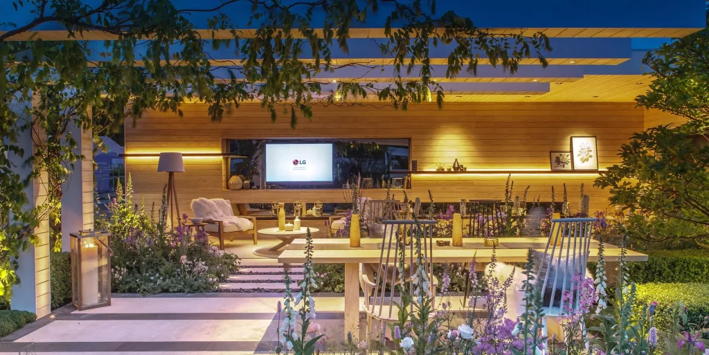 Garden-lighting-by-John-Cullen-Garden-Design-by-Hay-Designs-copy-1024x513